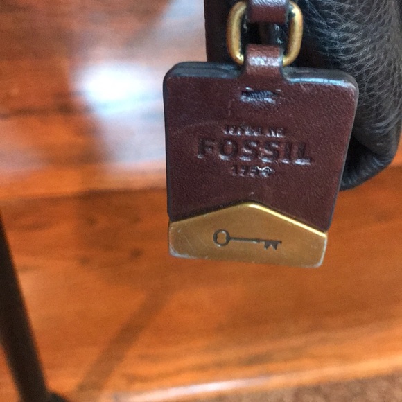 VINTAGE FOSSIL LEATHER CROSSBODY BAG - Picture 3 of 13